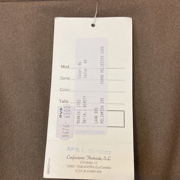 NWT Hortensia Brown Skirt. Length-27,5”.waist-16,5”. Lined. Back zipper closure. - Picture 3 of 4